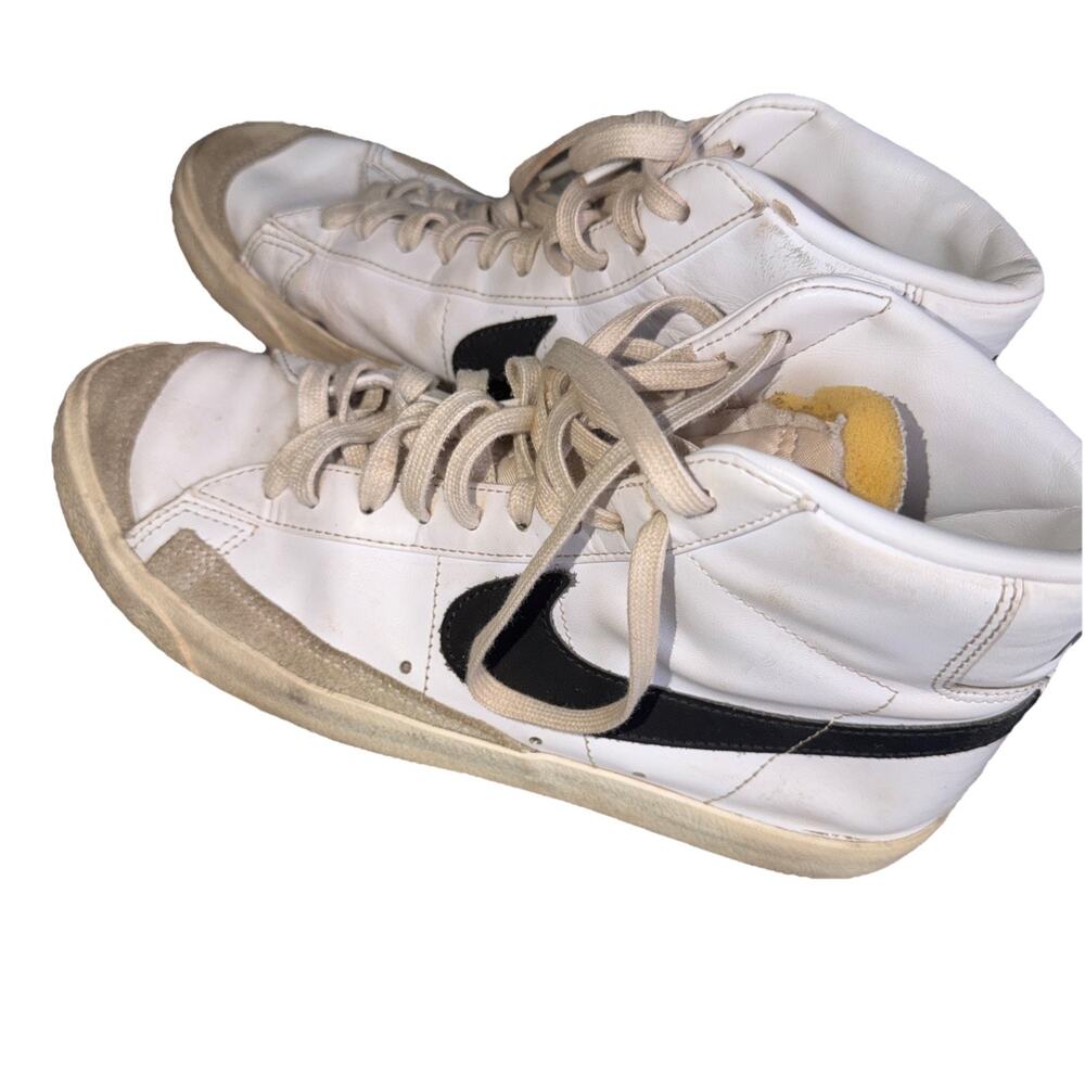 Nike Shoes Womens 9 Blazer Mid 77 High Top Lace Up Sneakers CZ1055-D0 White SRS